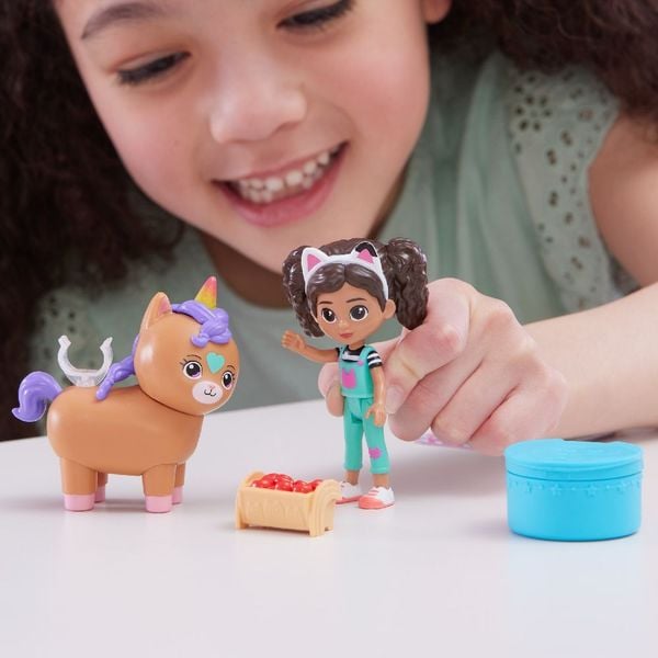 Produktbild: Gabby s Dollhouse, Cat-tivity Set – Kittycorn Pferd - Set mit Gabby und Regenbogeneinhorn Kico