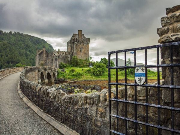 Produktbild: CALVENDO Puzzle Eilean Donan Castle | 1000 Teile Lege-Gr&ouml;&szlig;e 64x48cm Foto-Puzzle f&uuml;r gl&uuml;ckliche Stunden