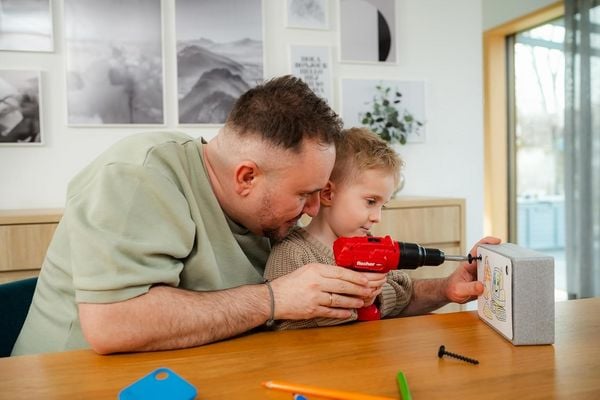 Produktbild: Fischertechnik 579436 - Fischer for Kids, Power-Box, Schrauben-Stecken-Staunen, 28-teilig, f&uuml;r Kinder ab 3 Jahren