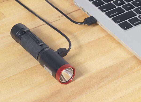 Produktbild: TOOLCRAFT TO-9469536 LED Handlampe verstellbar, mit Magnethalterung, mit G&uuml;rtelclip Li-Ionen Akkus 1000 lm 5 h 176 g