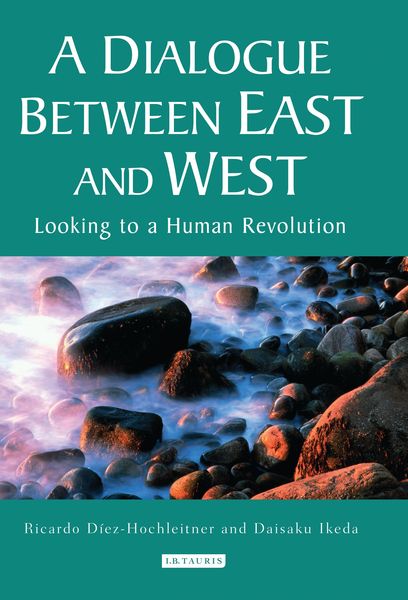 Produktbild: A Dialogue Between East and West