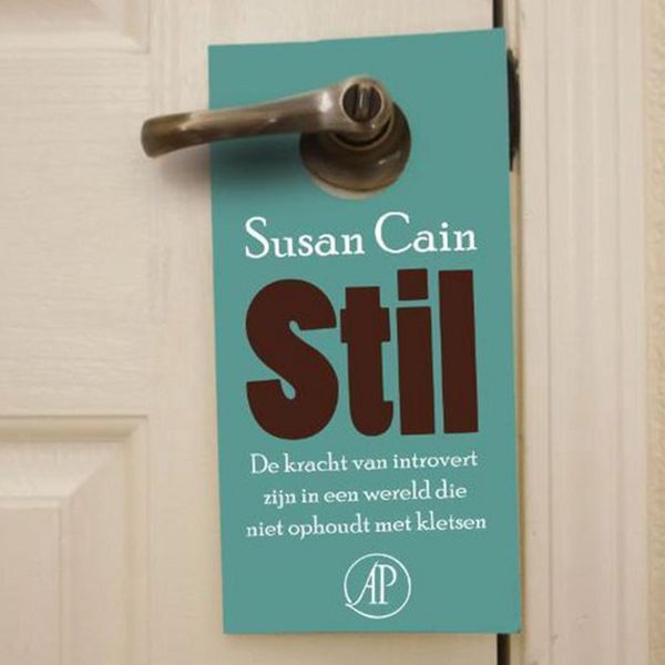 Produktbild: Stil: de kracht van introvert zijn in een wereld die niet ophoudt met kletsen