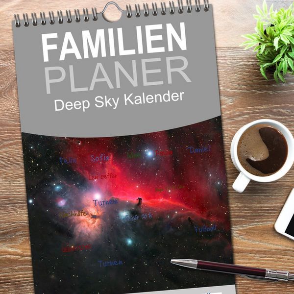 Produktbild: Familienplaner 2026 - Deep Sky Kalender mit 5 Spalten (Wandkalender, 21 x 45 cm) CALVENDO