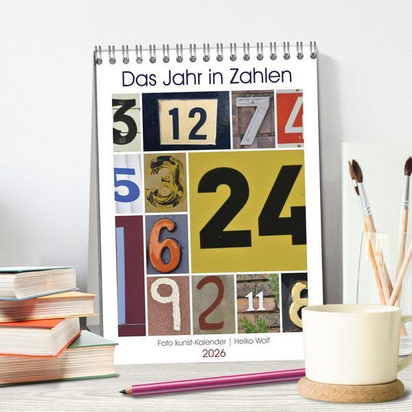 Produktbild: Das Jahr in Zahlen (Tischkalender 2026 DIN A5 hoch), CALVENDO Monatskalender