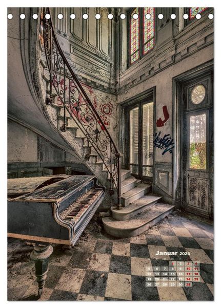 Produktbild: Lost Places - morbide Sch&ouml;nheiten (Tischkalender 2026 DIN A5 hoch), CALVENDO Monatskalender