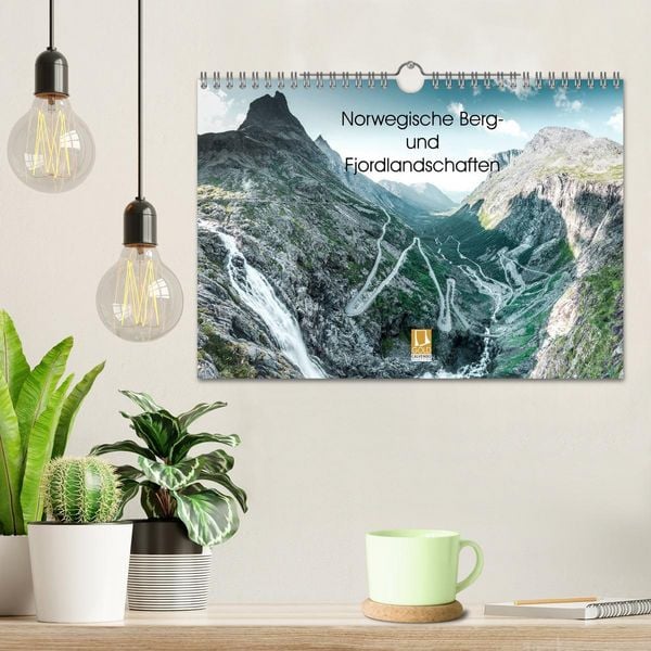 Produktbild: Norwegische Berg- und Fjordlandschaften (Wandkalender 2026 DIN A4 quer), CALVENDO Monatskalender
