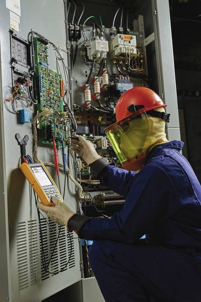 Produktbild: Fluke 125B/EU/S Hand-Oszilloskop 40MHz 2-Kanal 4 GSa/s Multimeter-Funktionen 1St.