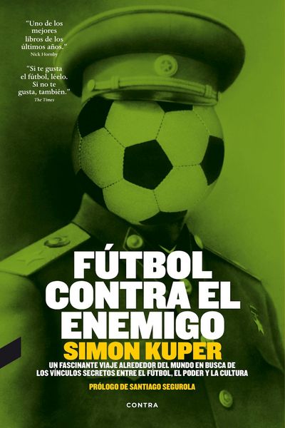 Produktbild: F&uacute;tbol contra el enemigo