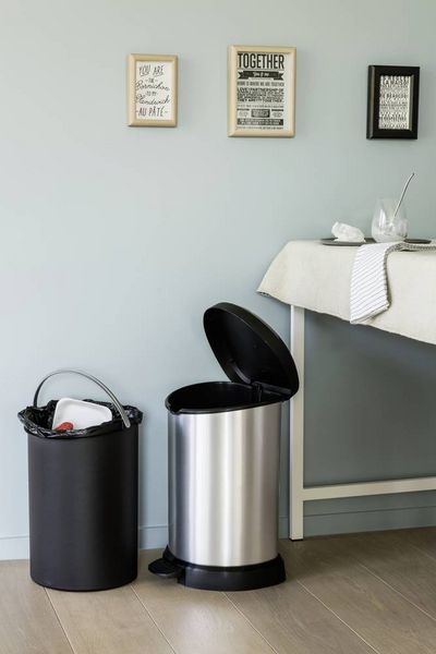 Produktbild: Curver DECO Bin 240568 M&uuml;lleimer 15l (B x H x T) 303 x 448 x 268mm Silber, Schwarz 1St.
