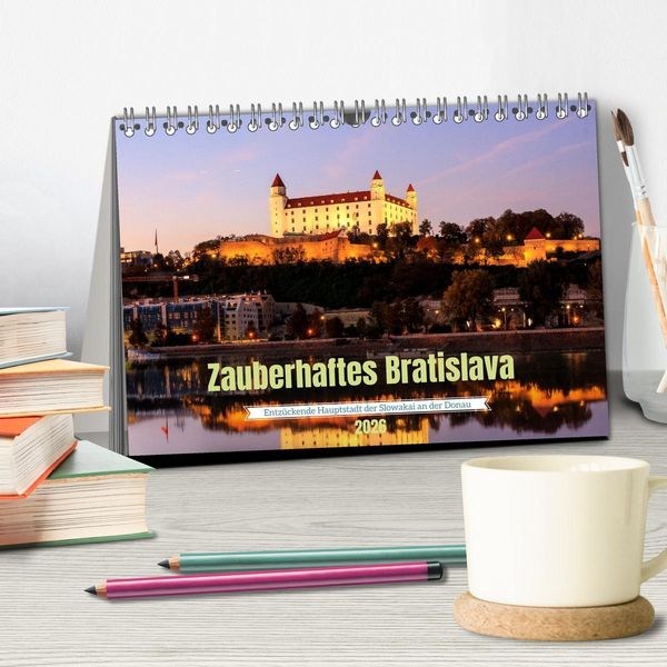 Produktbild: Zauberhaftes Bratislava - Entz&uuml;ckende Hauptstadt der Slowakai an der Donau (Tischkalender 2026 DIN A5 quer), CALVENDO Monatskalender