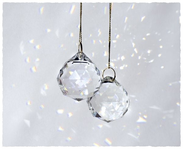 Produktbild: FOLIA Bastelartikel Sun Catcher CRYSTAL DUO, 2 Kristalle &Oslash; 3cm, 8m Goldgarn