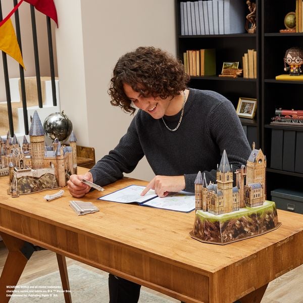 Produktbild: 4D Build - Harry Potter, Hogwarts Castle, 3D-Puzzle des magischen Harry Potter-Schlosses aus hochwertigem Karton, 209 Teile, ab 12 Jahren