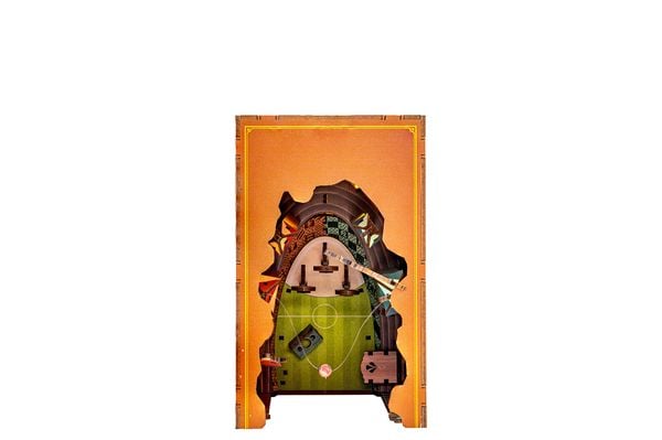 Produktbild: Book Nook DIY B&uuml;cherecke Harry Potter Quidditch Field von Revell Tiny Adventures