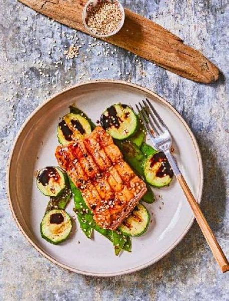 Produktbild: OPTImal International. OptiGrill Kochbuch