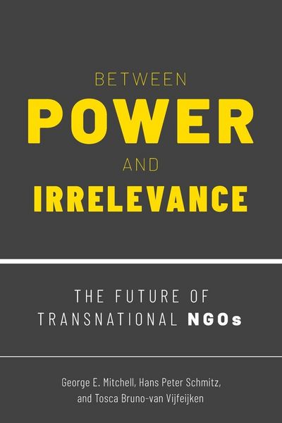 Produktbild: Between Power and Irrelevance