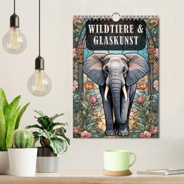 Produktbild: Wildtiere und Glaskunst im Tiffany Stil (Wandkalender 2026 DIN A4 hoch), CALVENDO Monatskalender