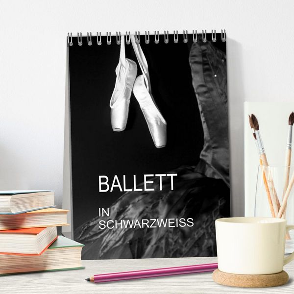 Produktbild: Ballett in Schwarzweiss (Tischkalender 2026 DIN A5 hoch), CALVENDO Monatskalender