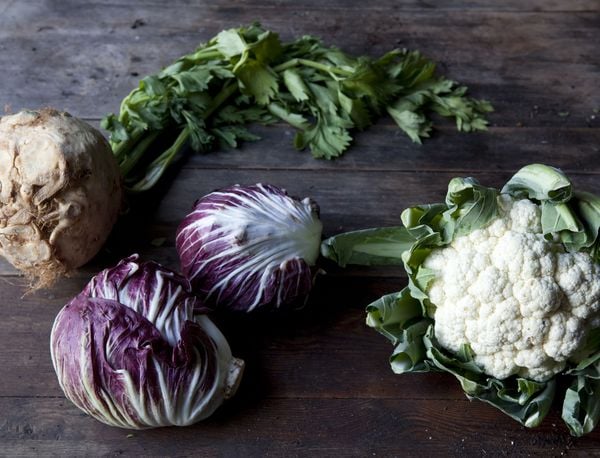 Produktbild: Zum Gl&uuml;ck Gem&uuml;se. 350 Gem&uuml;serezepte f&uuml;r alle Jahreszeiten