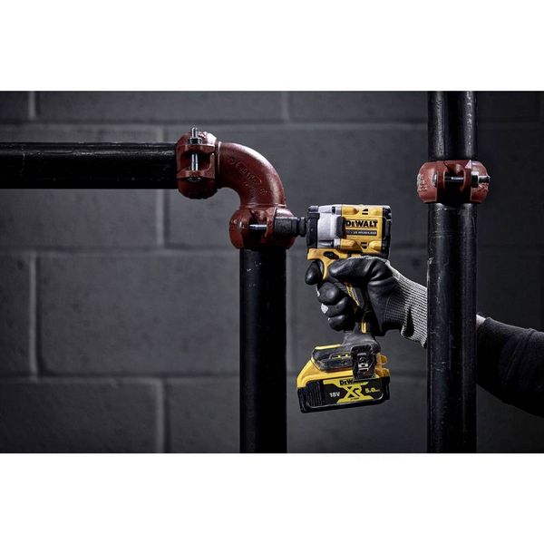Produktbild: DEWALT DCF921NT-XJ Akku-Schlagschrauber