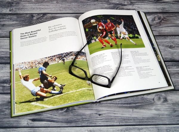 Produktbild: Football - The Ultimate Book