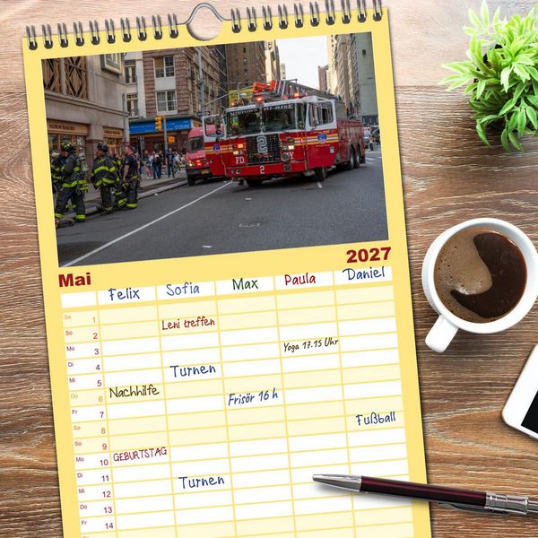 Produktbild: Familienplaner 2027 - Feuerwehr New York - Heart of the City mit 5 Spalten (Wandkalender, 21 x 45 cm) CALVENDO