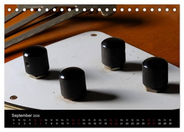 Produktbild: Feinheiten - Alte Gitarren im Detail (Tischkalender 2026 DIN A5 quer), CALVENDO Monatskalender
