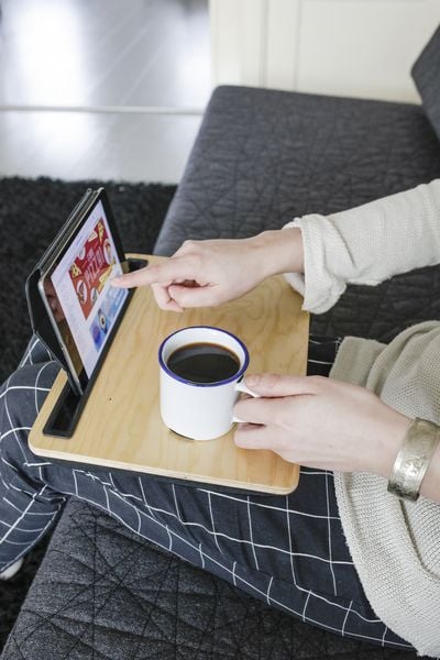 Produktbild: IBed Holzunterlage f&uuml;r Tablets