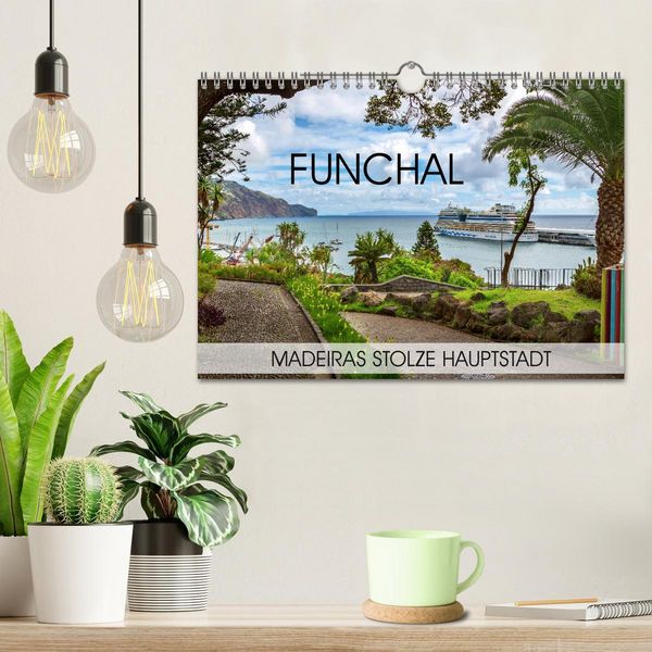 Produktbild: Funchal - Madeiras stolze Hauptstadt (Wandkalender 2026 DIN A4 quer), CALVENDO Monatskalender