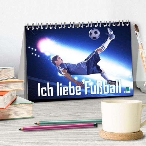 Produktbild: Ich liebe Fu&szlig;ball (Tischkalender 2027 DIN A5 quer), CALVENDO Monatskalender