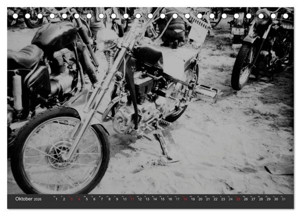 Produktbild: east Rider - Biker und Bikes aus der DDR (Tischkalender 2026 DIN A5 quer), CALVENDO Monatskalender