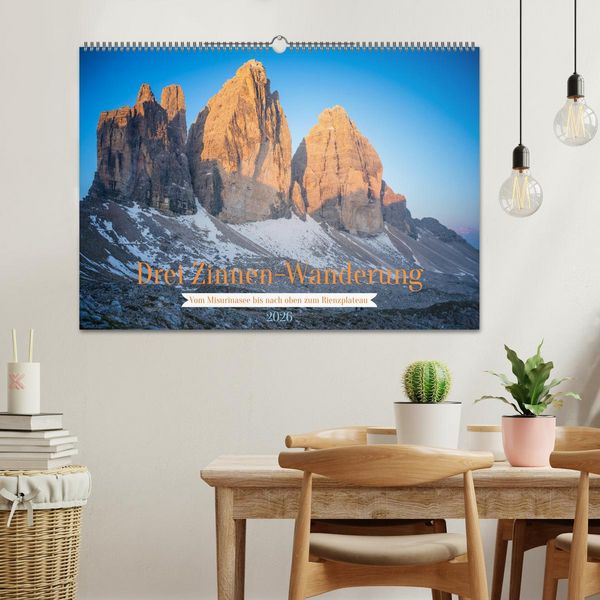 Produktbild: Drei Zinnen-Wanderung: Vom Misurinasee bis nach oben zum Rienzplateau (Wandkalender 2026 DIN A2 quer), CALVENDO Monatskalender