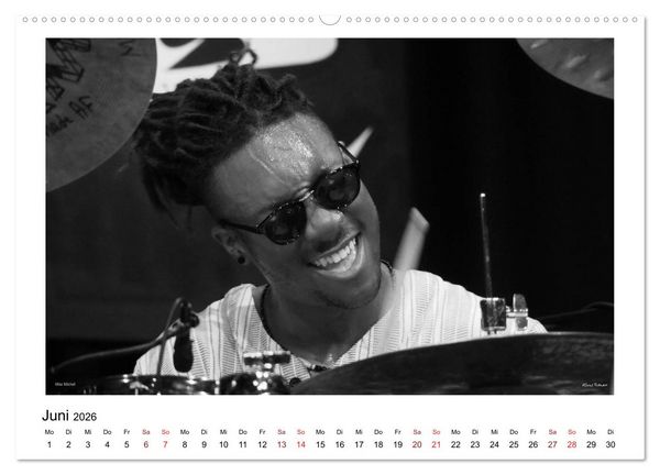 Produktbild: Internationale Meister des Jazz in Schwarzwei&szlig; (Wandkalender 2026 DIN A2 quer), CALVENDO Monatskalender