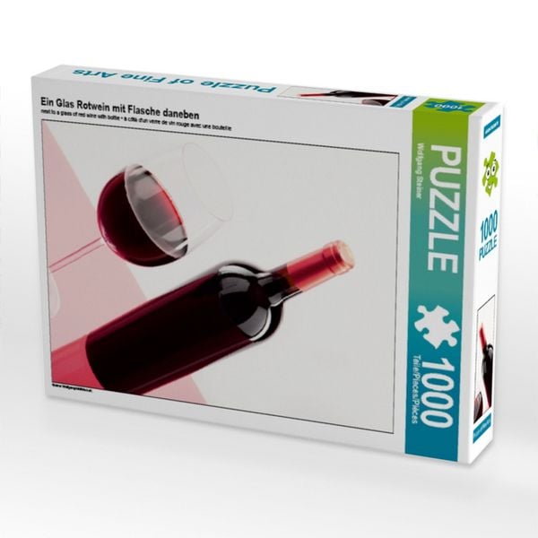 Ein Glas Rotwein mit Flasche daneben (Puzzle)