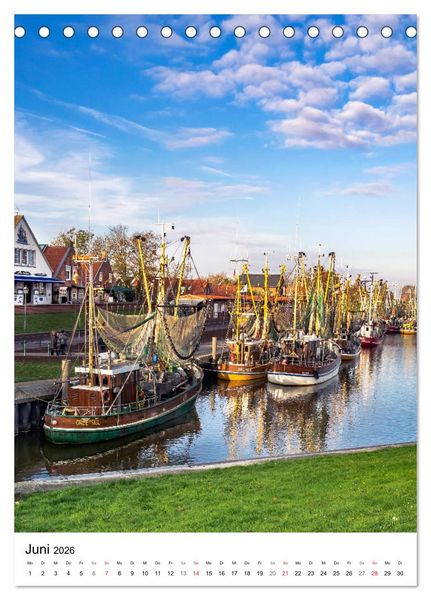 Produktbild: GREETSIEL Rund um den Hafen (Tischkalender 2026 DIN A5 hoch), CALVENDO Monatskalender