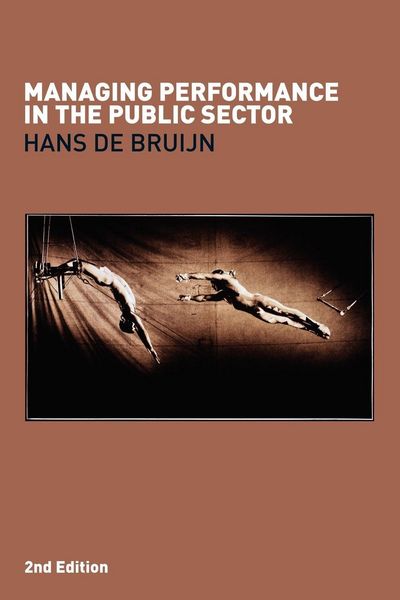 Produktbild: Managing Performance in the Public Sector