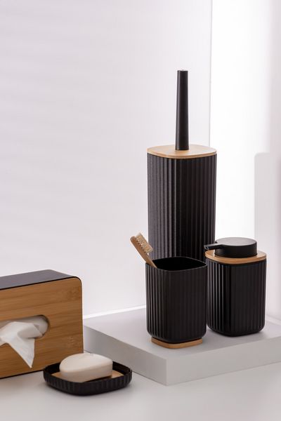 Produktbild: WC-Garnitur Mod. Rotello Schwarz, mit Bambus-Deckel und Rillenstruktur