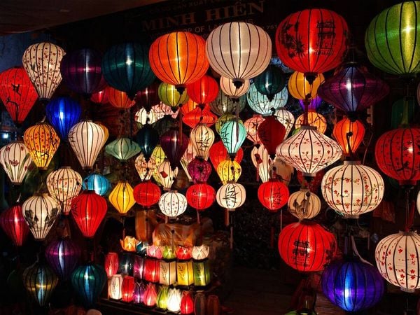 Produktbild: CALVENDO Puzzle Lampion-Laden | 1000 Teile Lege-Gr&ouml;&szlig;e 64x48cm Foto-Puzzle f&uuml;r gl&uuml;ckliche Stunden