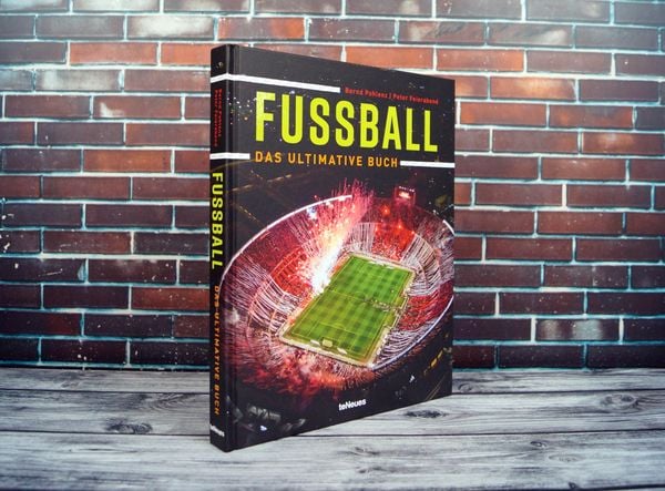 Produktbild: Fußball - Das ultimative Buch