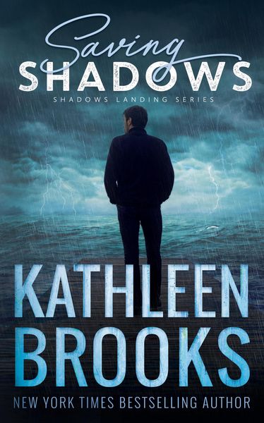 Produktbild: Saving Shadows (Shadows Landing, #1)
