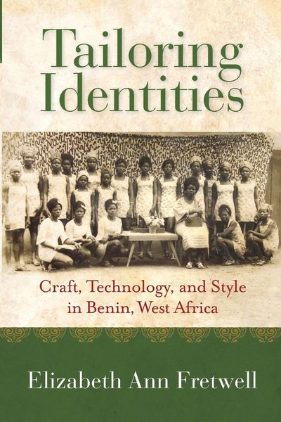 Produktbild: Fretwell, E: Tailoring Identities