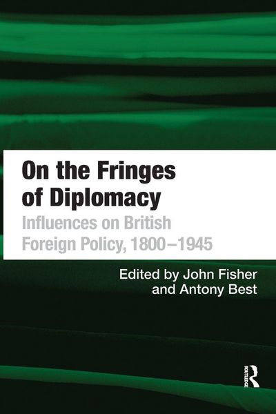 Produktbild: On the Fringes of Diplomacy