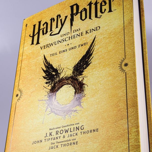 Produktbild: Harry Potter und das verwunschene Kind. Teil eins und zwei (Deutsche B&uuml;hnenfassung) (Harry Potter)