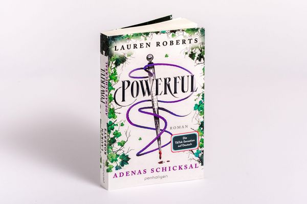 Produktbild: Powerful - Adenas Schicksal