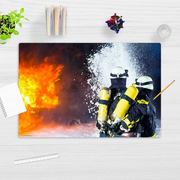 Produktbild: Cover-your-desk Schreibtischunterlage f&uuml;r Kinder und Erwachsene Feuerwehr im Einsatz, aus hochwertigem Vinyl , 60 x 40 cm