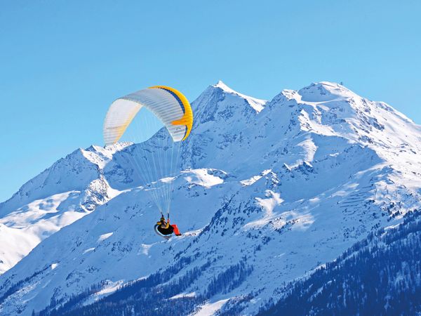 Produktbild: CALVENDO Puzzle Paraglider vor dem Mont Pourri. | 1000 Teile Lege-Gr&ouml;&szlig;e 64x48cm Foto-Puzzle f&uuml;r gl&uuml;ckliche Stunden
