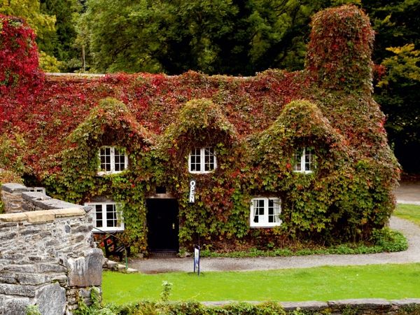 Produktbild: CALVENDO Puzzle Tu Hwnt I'r Bont Tearoom | 1000 Teile Lege-Gr&ouml;&szlig;e 64x48cm Foto-Puzzle f&uuml;r gl&uuml;ckliche Stunden