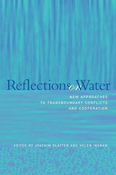 Produktbild: Reflections on Water