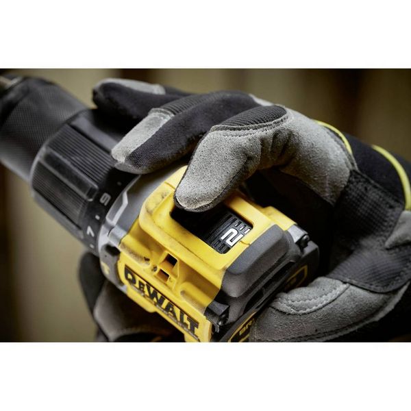 Produktbild: DEWALT DCD799P2T-QW 2-Gang-Akku-Schlagbohrschrauber inkl. 2. Akku, inkl. Ladeger&auml;t, inkl. Koffer