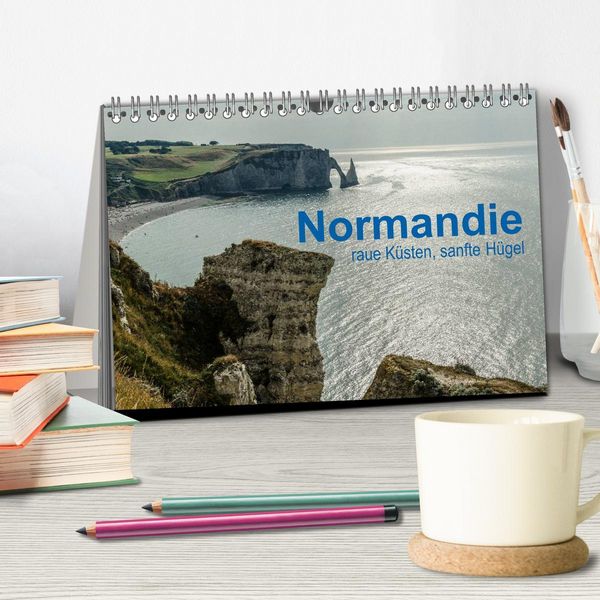 Produktbild: Normandie - raue K&uuml;sten, sanfte H&uuml;gel (Tischkalender 2026 DIN A5 quer), CALVENDO Monatskalender