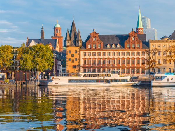 Produktbild: CALVENDO Puzzle Ausflugsboote am Mainkai vor dem Historisches Museum | 1000 Teile Lege-Gr&ouml;&szlig;e 64x48cm Foto-Puzzle f&uuml;r gl&uuml;ckliche Stunden